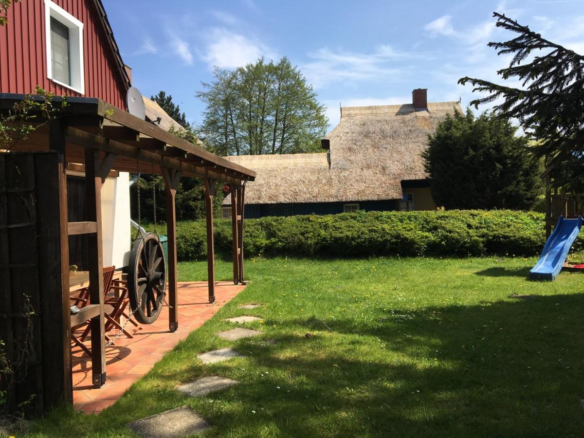 Trollhus - Grosses Familienfreundliches Ferienhaus Born Eksteriør bilde
